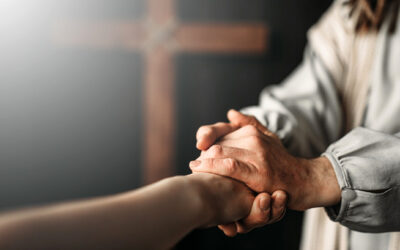 Da órdenes con autoridad y fuerza