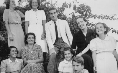 Una familia de 8 hermanos: 5 religiosas y 2 jesuitas, entre ellos el padre Jorge Loring